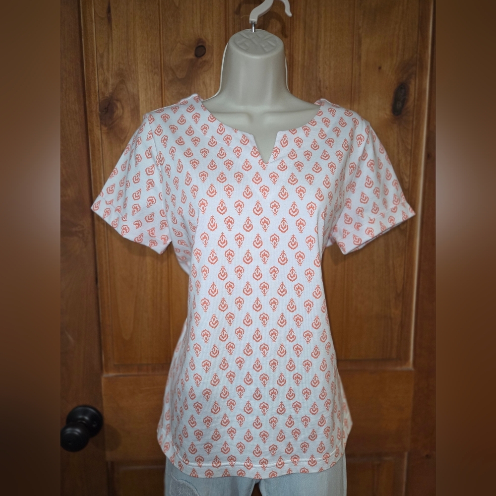 Liz Claiborne Peach and White Short Sleeve Top